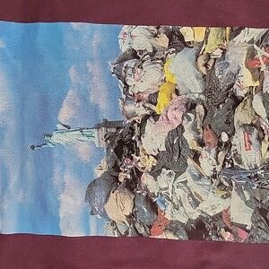 SUPREME Trash T-shirt American Trash Statue of Liberty